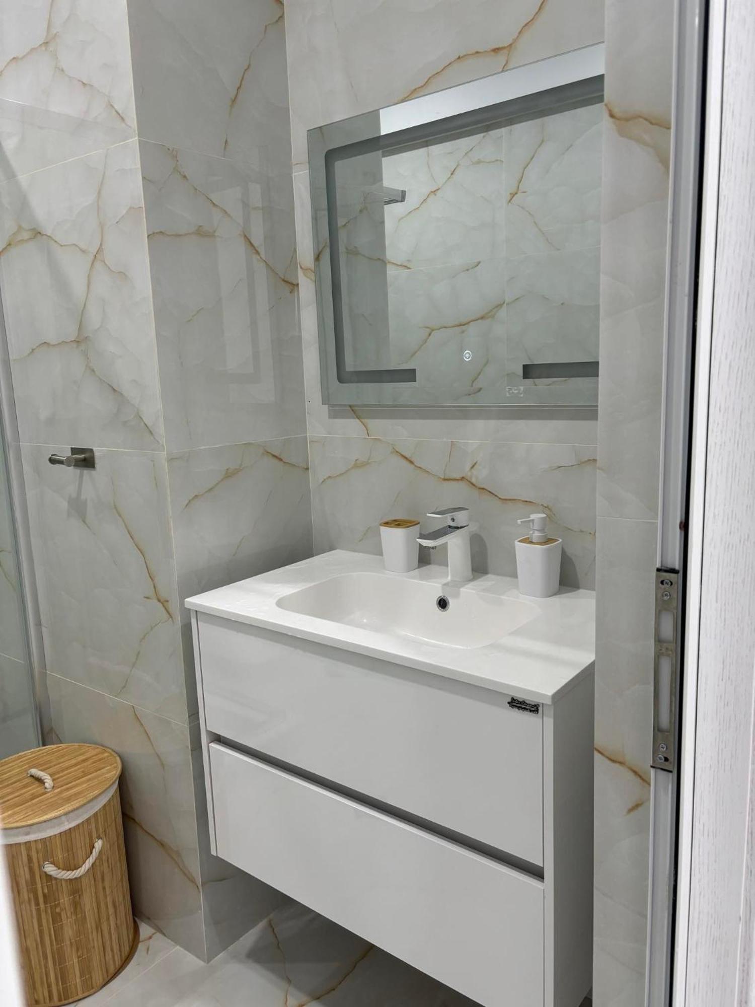 Appartement Pami à Néa Péramos Extérieur photo